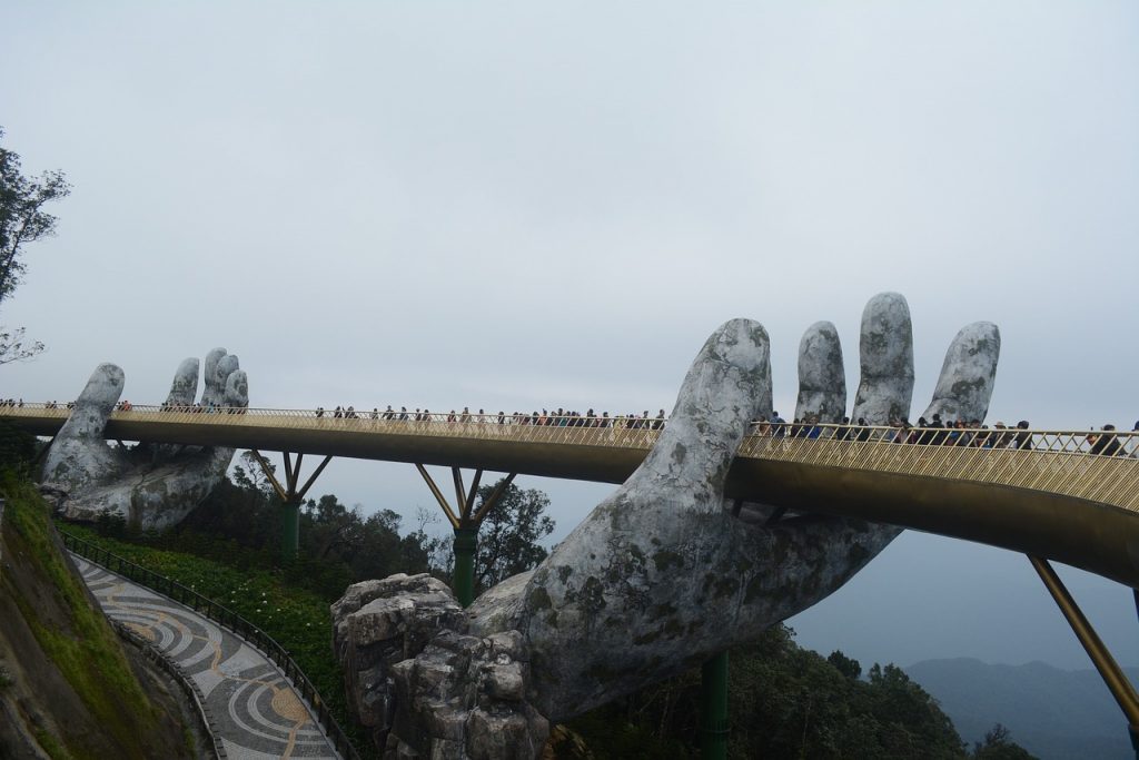 hill, danang, vietnam-4710878.jpg